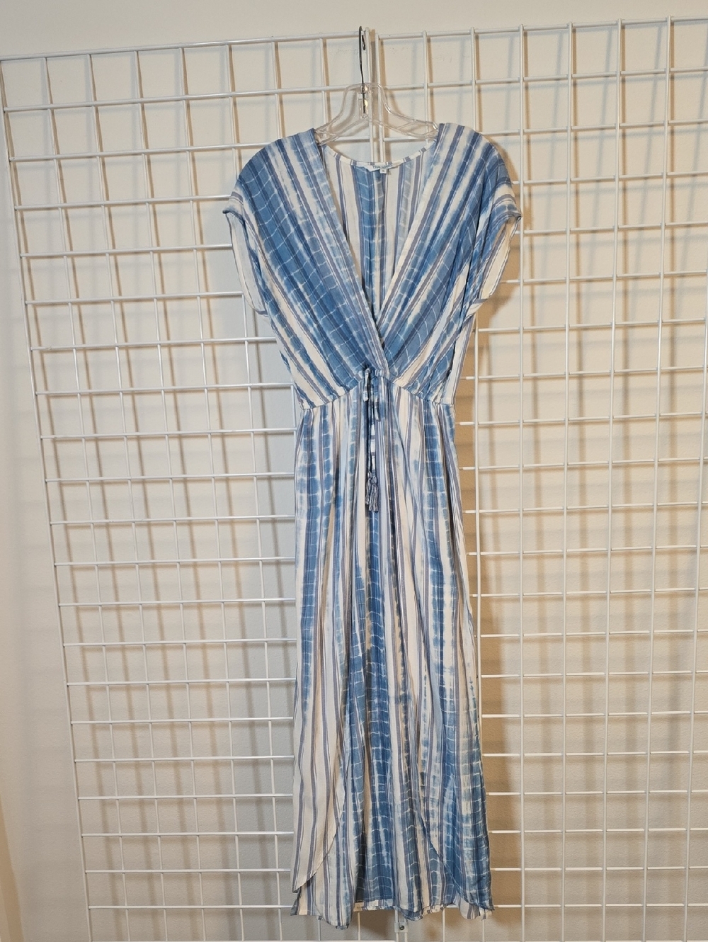blue island Blue and White Vertical Stripe Maxi with Tie Front Size Small